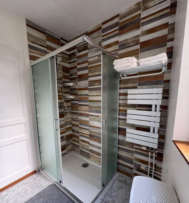 Luxury Room - Havre De Paix Avec Jacuzzi Prive Bar-le-Duc Buitenkant foto