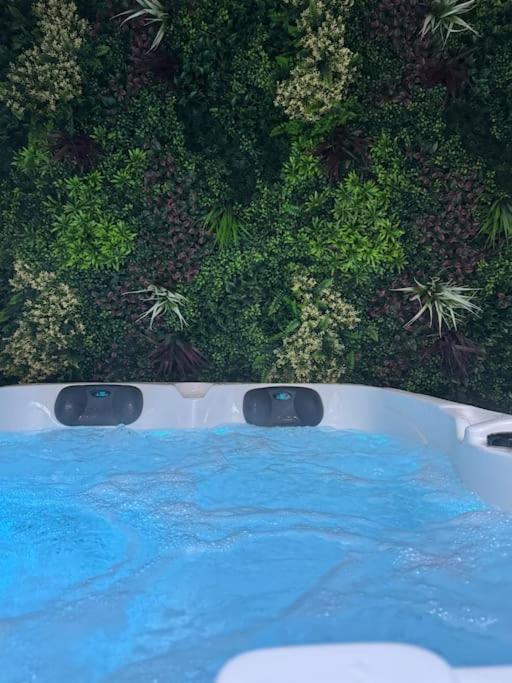 Luxury Room - Havre De Paix Avec Jacuzzi Prive Bar-le-Duc Buitenkant foto